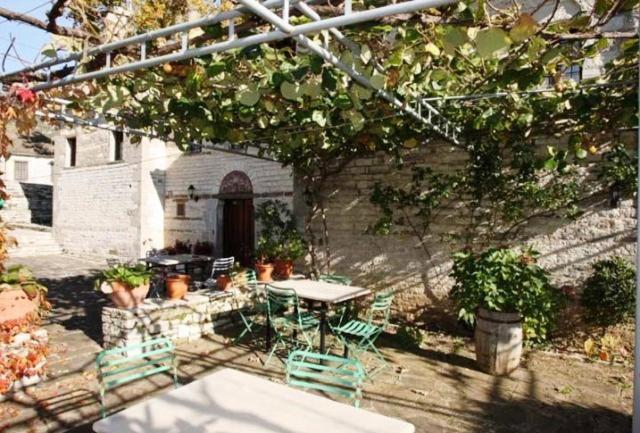 Astraka Guesthouse I Папингон Экстерьер фото